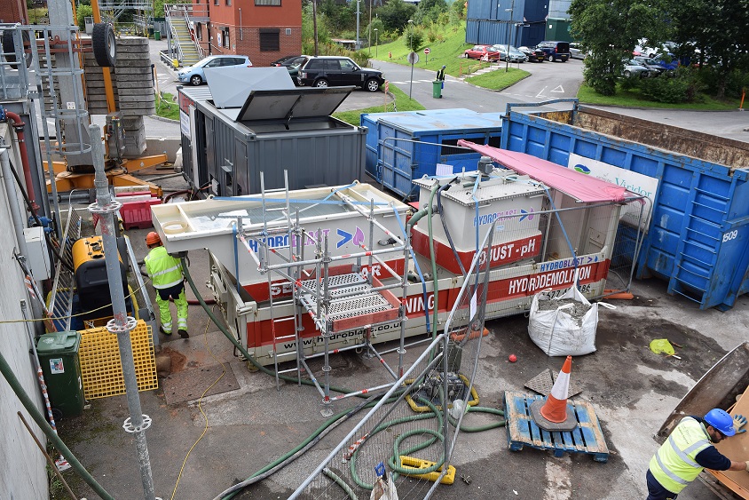Hydrodemolition only uses water so is extremely environmentally friendly
